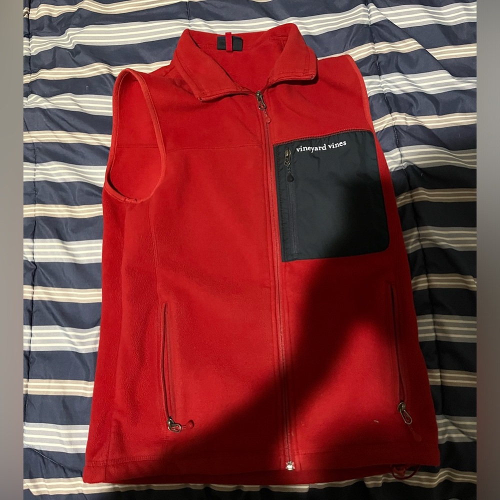 Red XS Vineyard Vine Vest